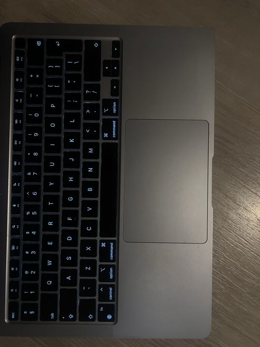 Apple MacBook Air 13” M1 (2020) – 8GB RAM / 512GB SSD