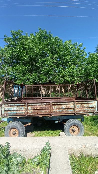 Прицеп (тиличка) сотилади.Traktor pretsip (tilichka).