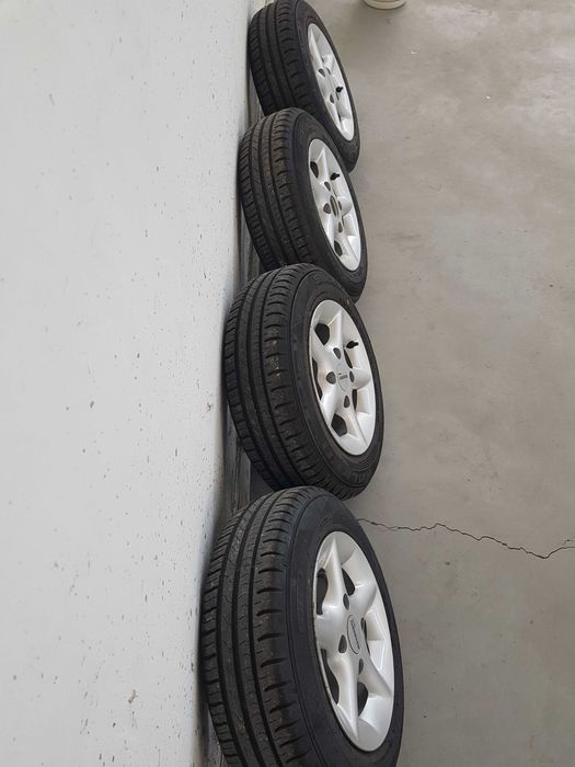 Джанти 13 цола 4Х114.3 с Летни гуми.