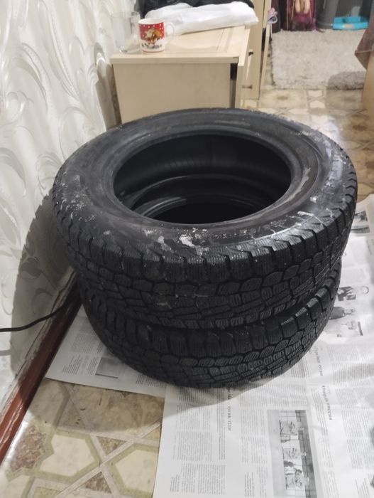 Продаю липучки 2 шины на 15