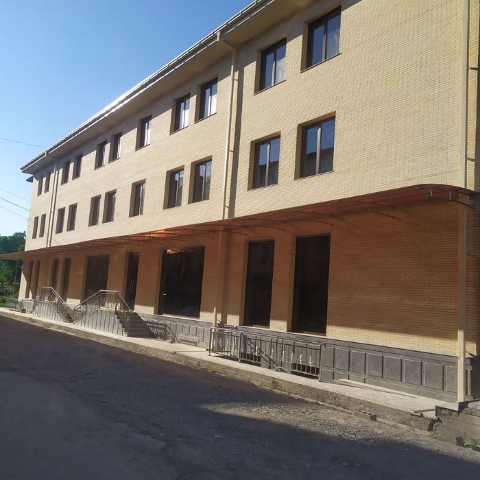 Продается 3-х этажное здание и подвал