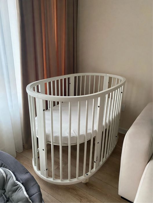 Pătuț bebe pe roți 0-5 ani stokke complet echipat cu saltea inclusă