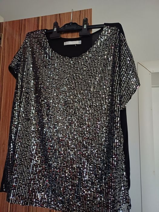 Кофта 2 штук 52 размер  все вместе 20000.