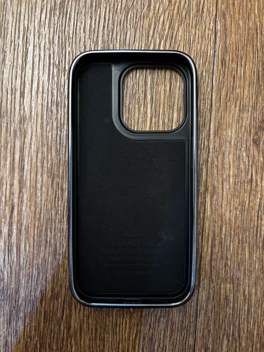 Чехол на Apple Iphone 15 pro