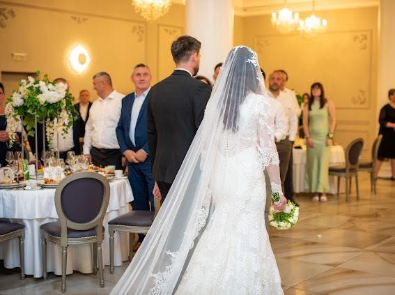 Vand rochie de mireasa