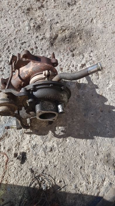 Turbina Nissan Navara d22 an 2003 2006 motor 2.5