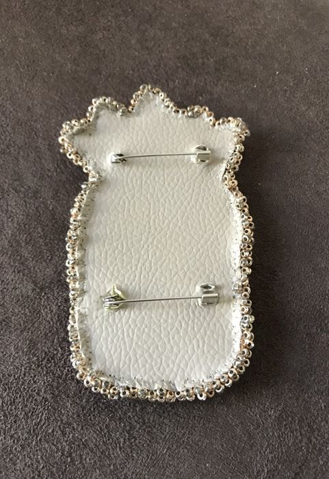 Броши ручая работа