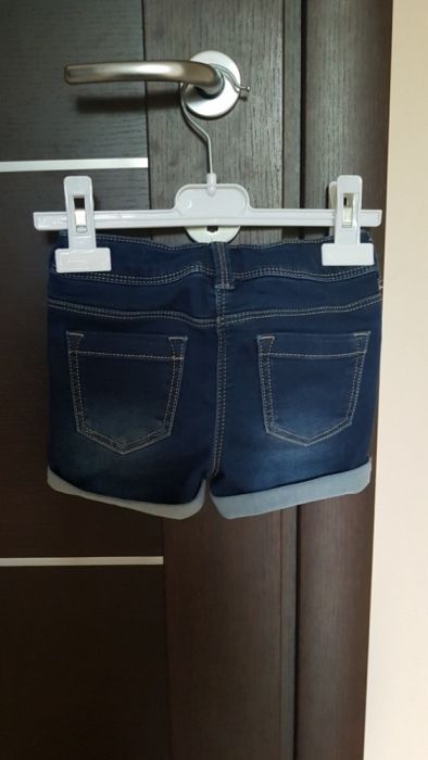 Pantaloni scurti C&A 4 ani ( 104 cm)