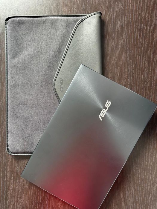 Asus Zenbook 13” OLED