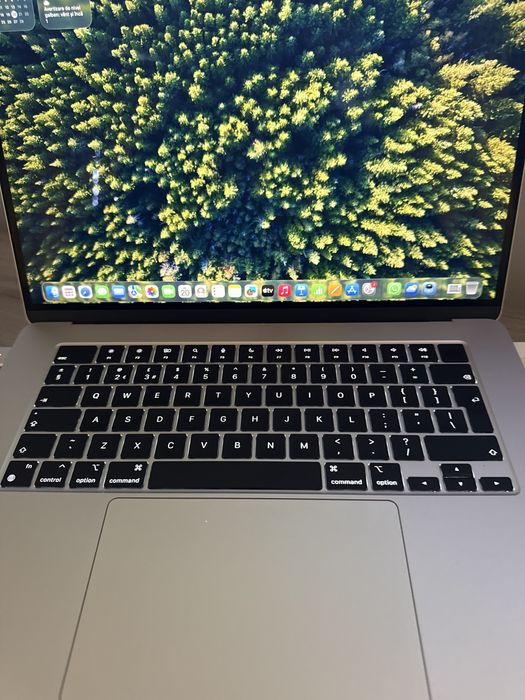 Macbook 15’ M3 2024