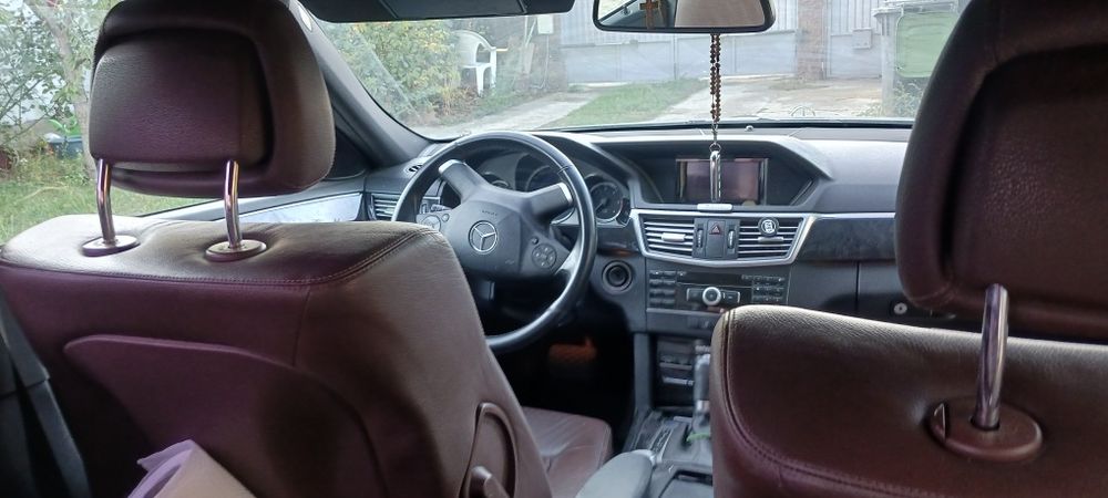 Mercedes e 220 stare bună 200 cp