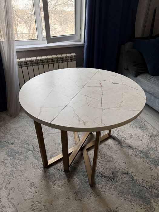 Белый Стол круглый раздвижной 300х100х75, со стульями 3 шт