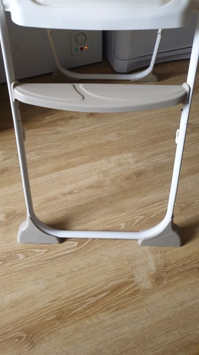 Продам стол для кормления