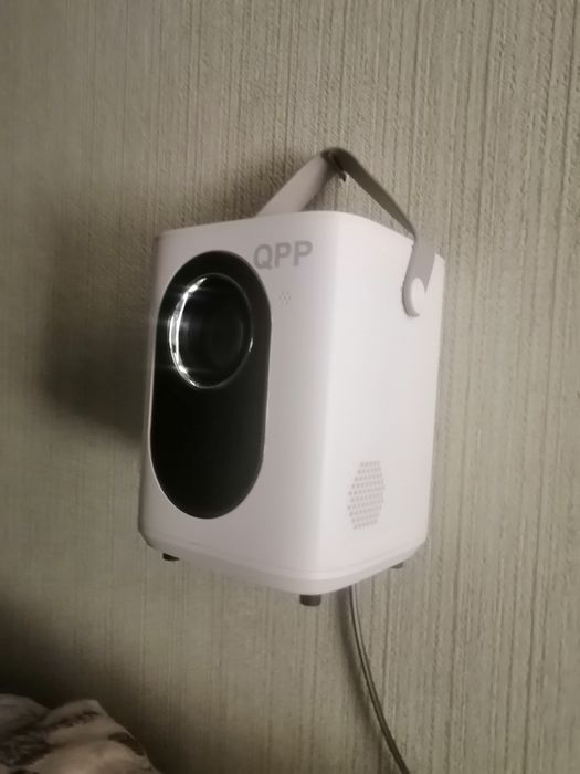Продам смарт-проектор QPP T3.