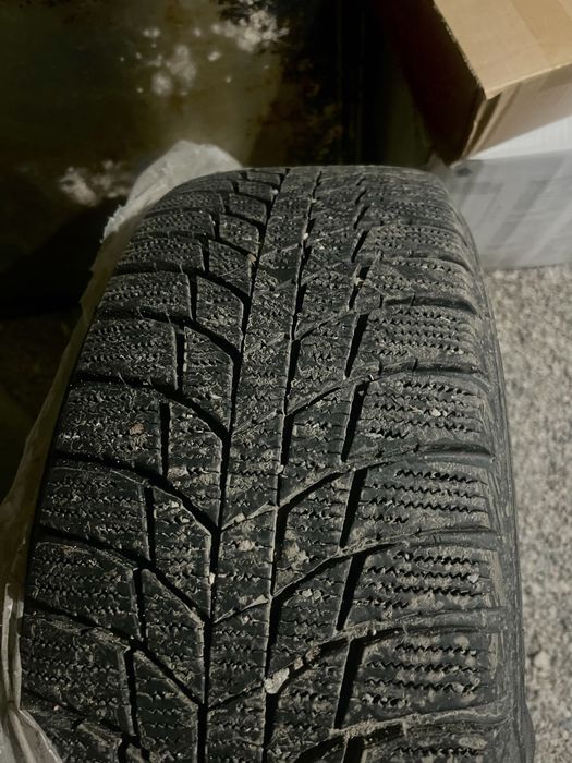 Продам зимнюю резину Triangle с дисками