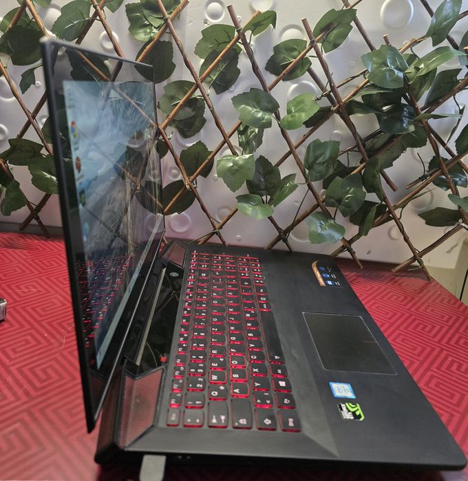 Бюджетен гейминг лаптоп Lenovo IdeaPad Y700, i5, 16gb, GTX 960m