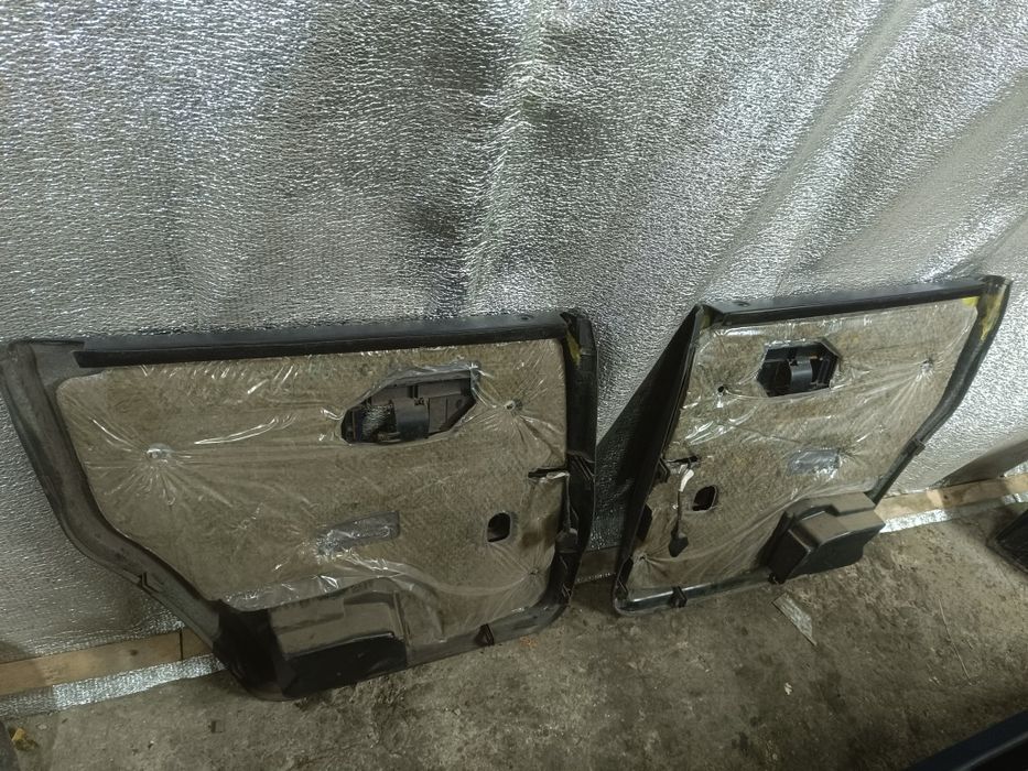 Обшивки дверей Ауди 80 Б4