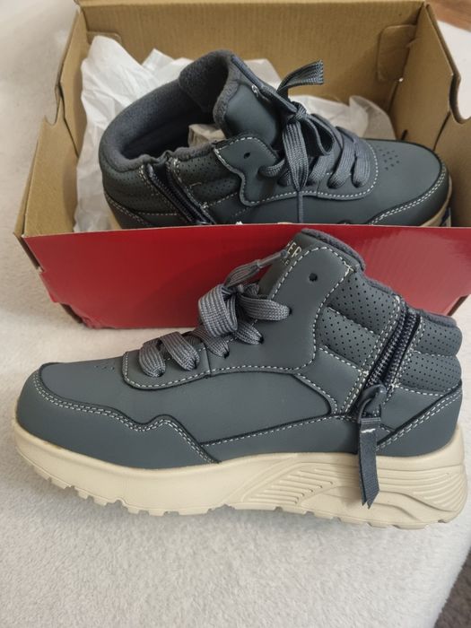 Нови детски боти Skechers 31  номер