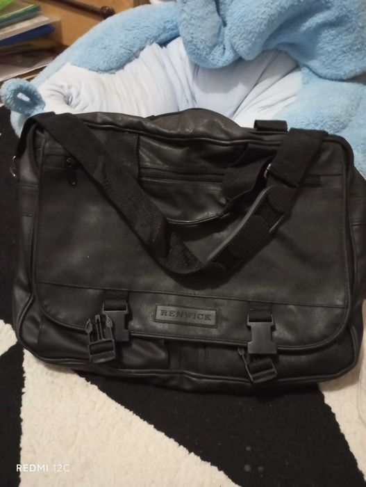 Мъжка кожена чанта актуален модел.