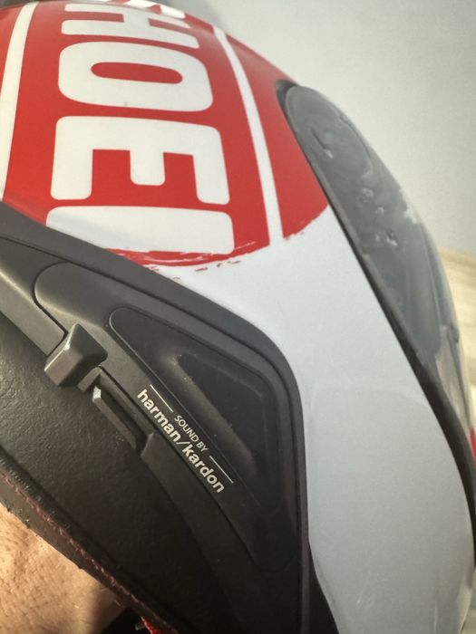 Shoei GT Air II + Sena Mesh Harman Kardon