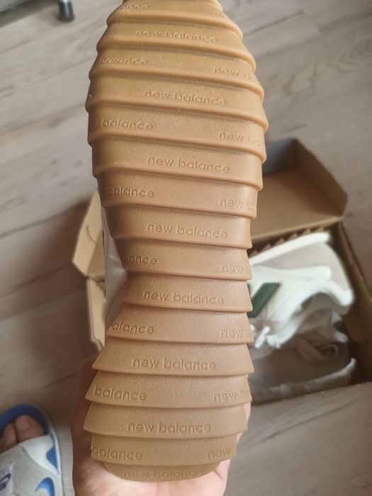 Adidași New Balance RC30