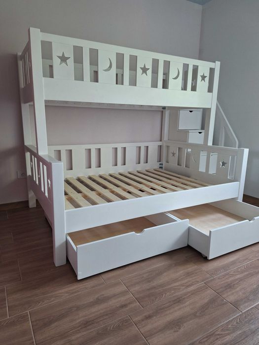 TRANSPORT GRATUIT.Pat etajat din lemn masiv.Cod 3518