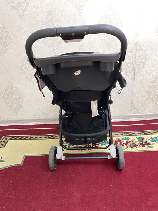 Коляска от бренда Joie