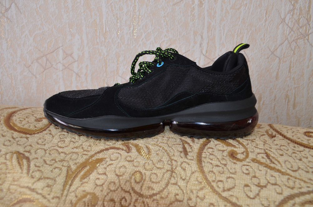 Продам классные кроссовки Zara