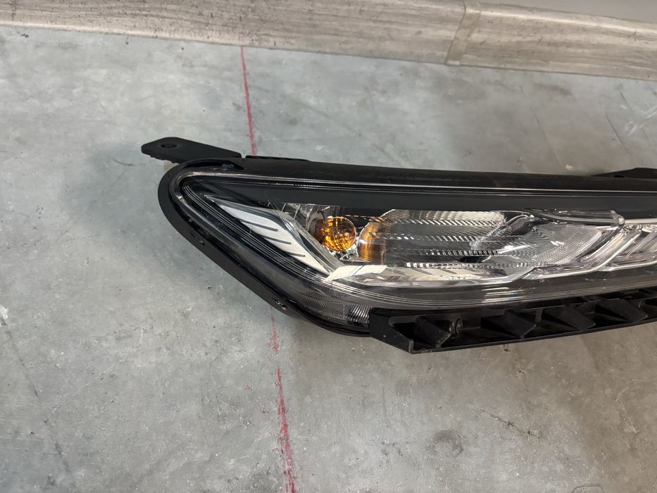 Hyundi kona дневна светлина