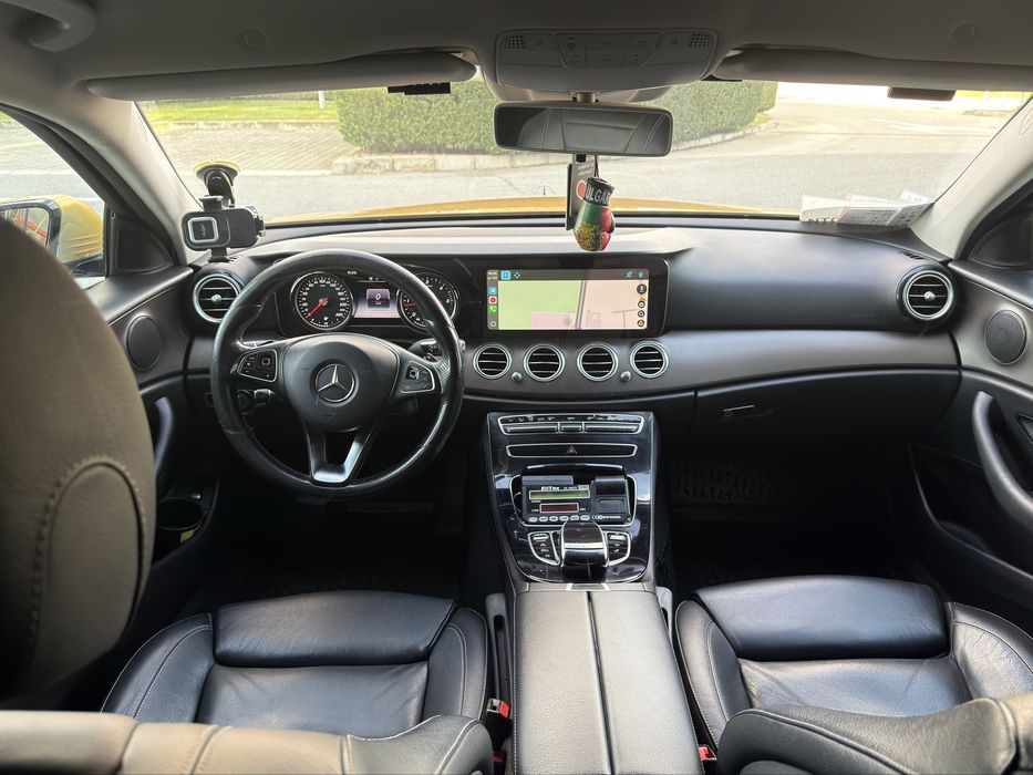 Mercedes-Benz E220