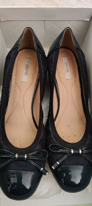 Тъмно сини обувки Geox от естествена кожа, 36 номер