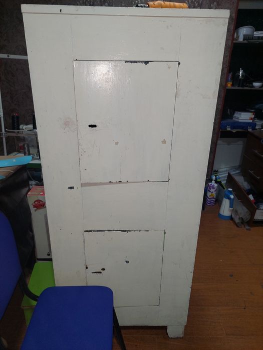 Сейф сотилади,нархи ками йук.