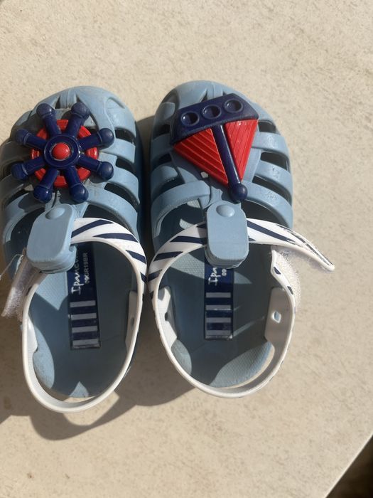 Детски обувки различни модели и марки