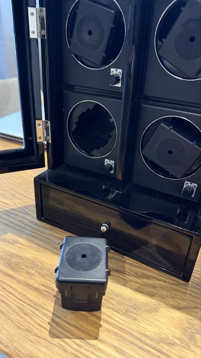 Cutie 4 ceasuri automate lemn negru lacuit