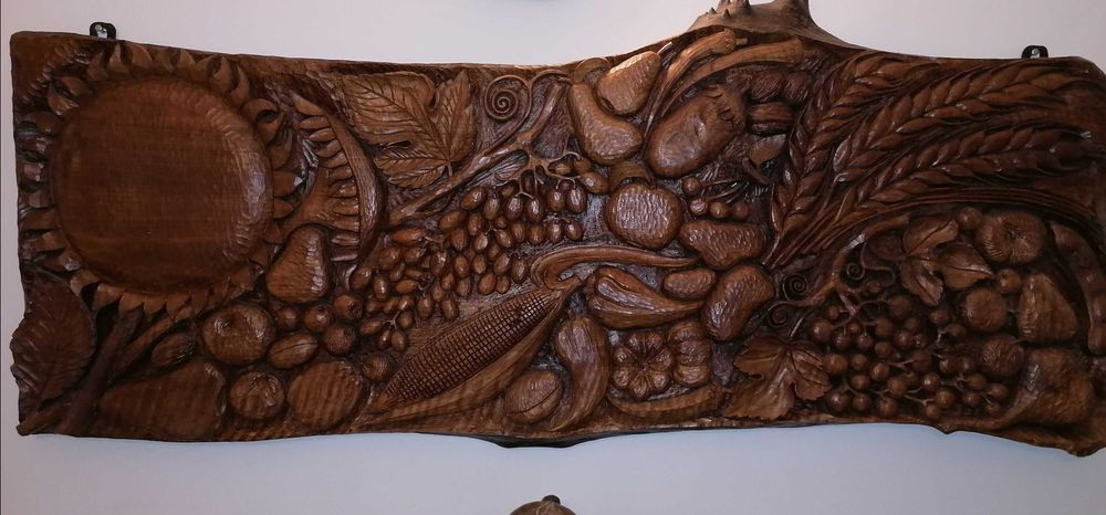 Уникална Дърворезба" Плодородието на България"