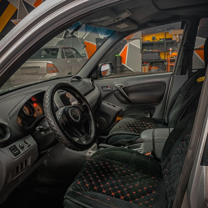 Toyota RAV4 продам