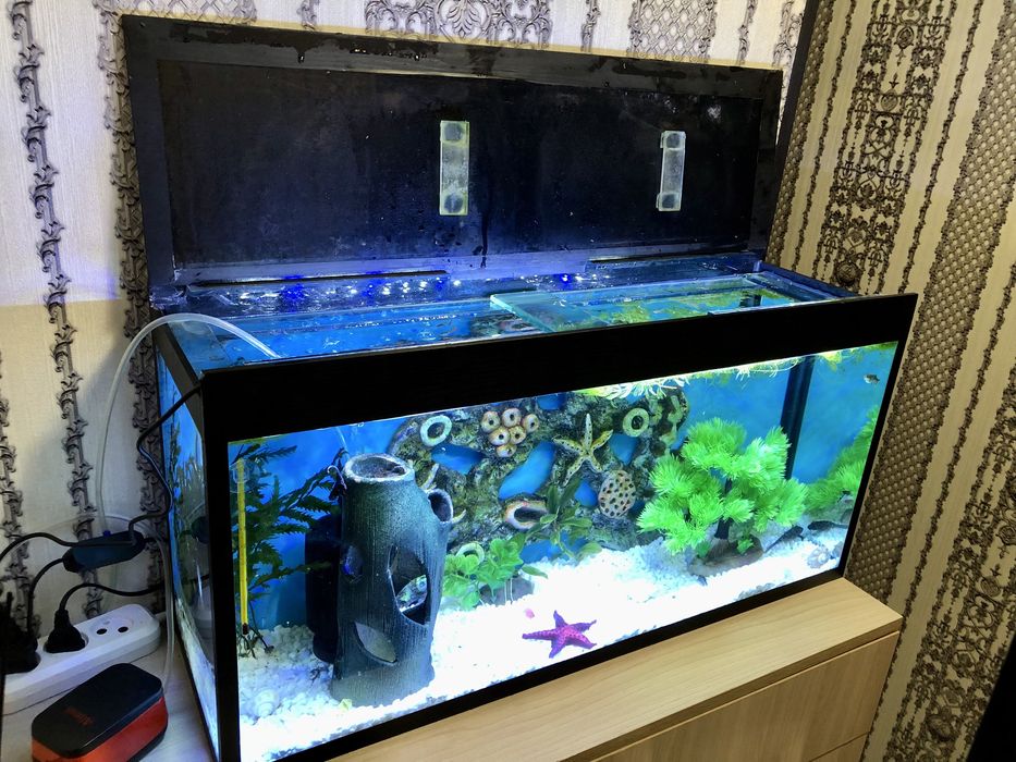 Продается Аквариум 70л