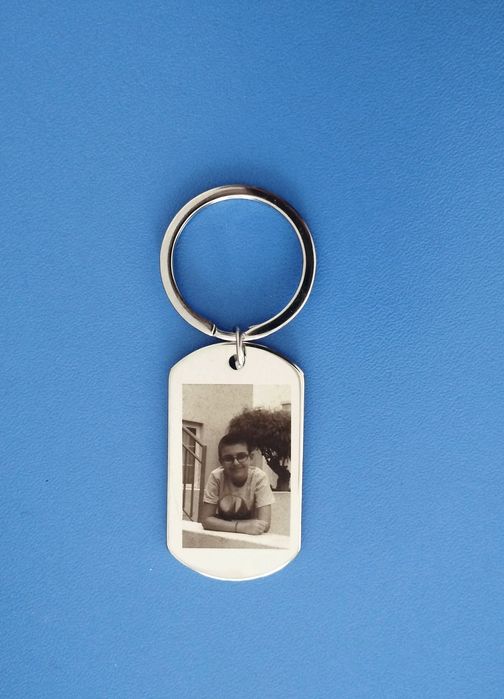 Нов метален ключодържател с гравирана снимка