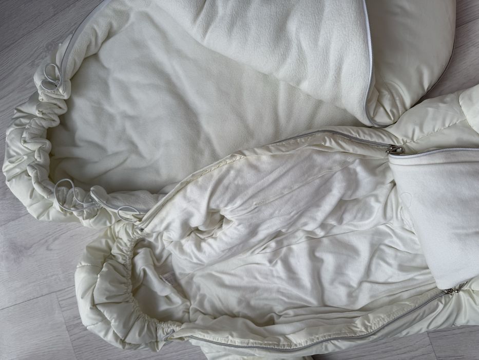 Продам конверт+ комбинезон на выписку