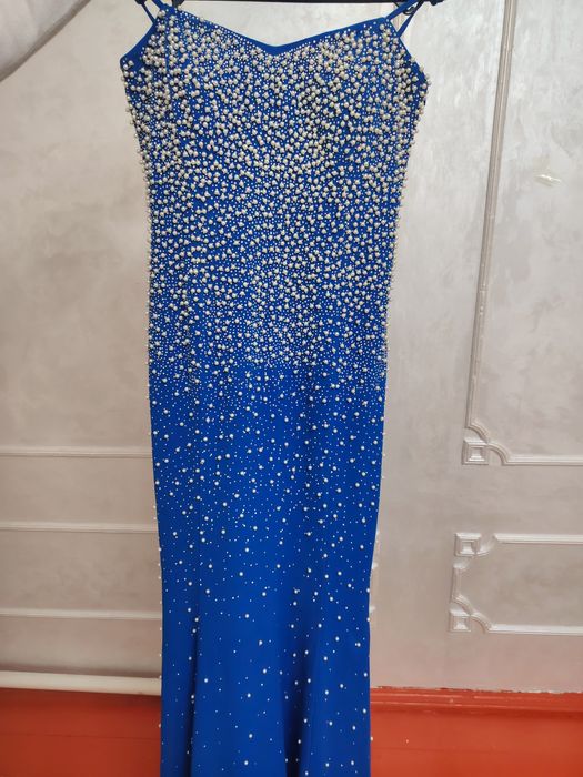 Вечерный көйлек сатылады