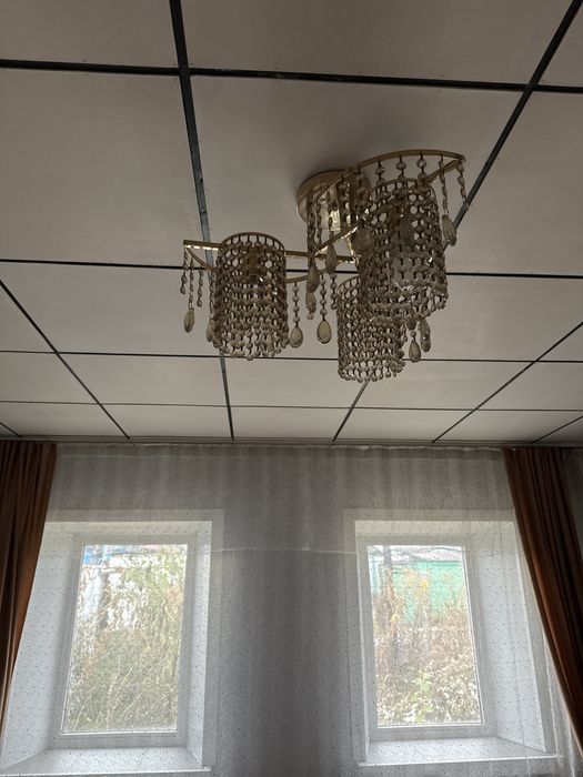 Продам люстру в хорошем состаянии