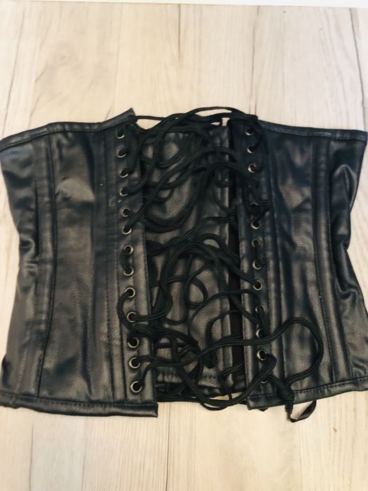 Продам модные корсеты