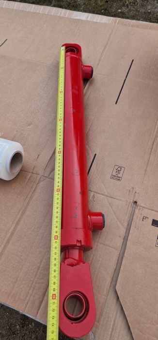 Cilindru hidraulic 720 mm tija 40 mm bolturi 30 mm grosime preț 790 le