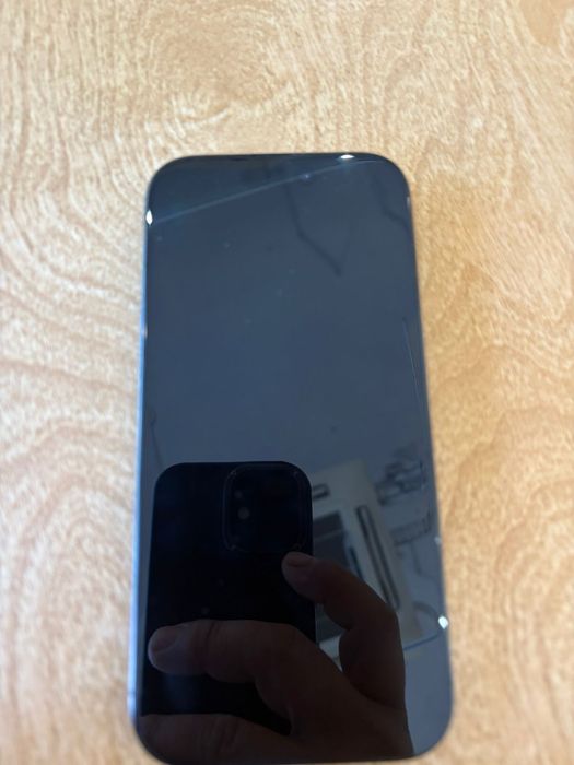 Iphone 16 pro продаю