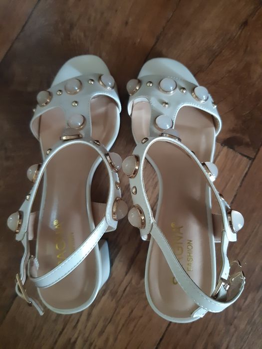 Босоножки натуральная кожа