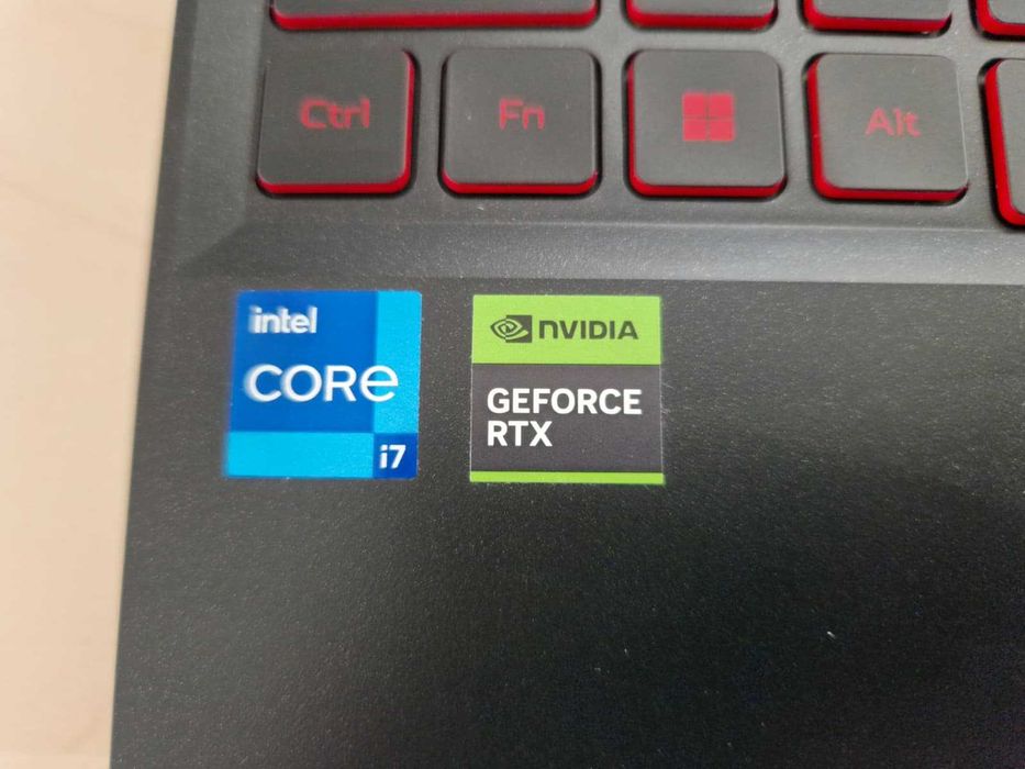 Acer Nitro 5 i7-12700H RTX 3050 16GB RAM 1TB SSD 144Hz Гейминг лаптоп