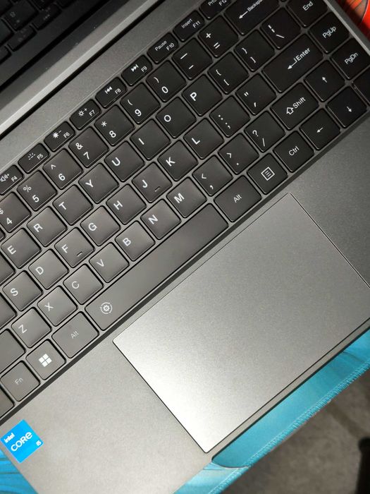 Chuwi CoreBook X - 12450H - 16GB RAM - 512 GB - 14"