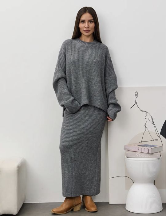 Новый Костюм юбочный