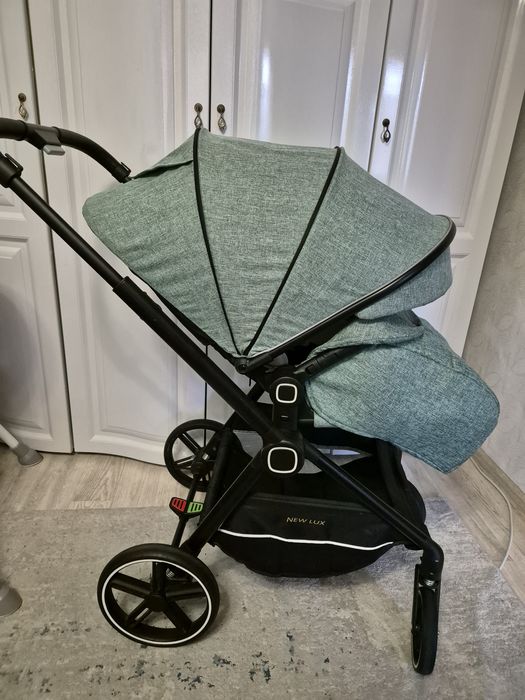 Продам коляску..