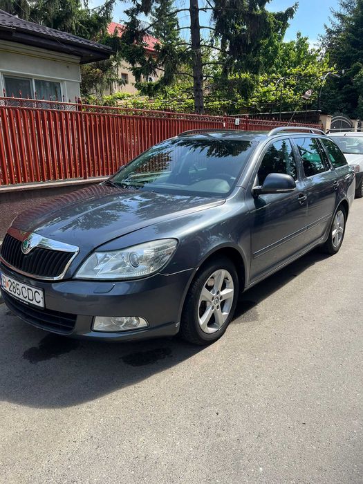 SKODA Octavia 2012 — imagine 4
